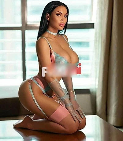 Adriana - Zürich VIP Escort Bayan