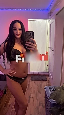 Elena - Zürich VIP Escort Bayan