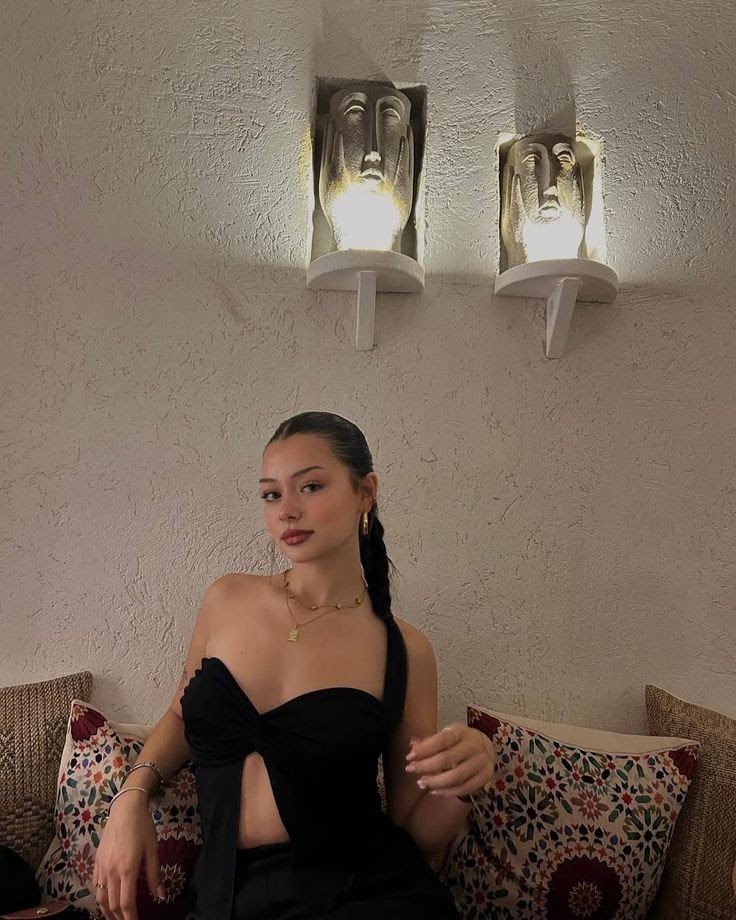 VİP DURU - İzmir VIP Escort Bayan