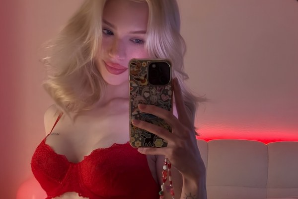 Diana Moldova - İzmir VIP Escort Bayan
